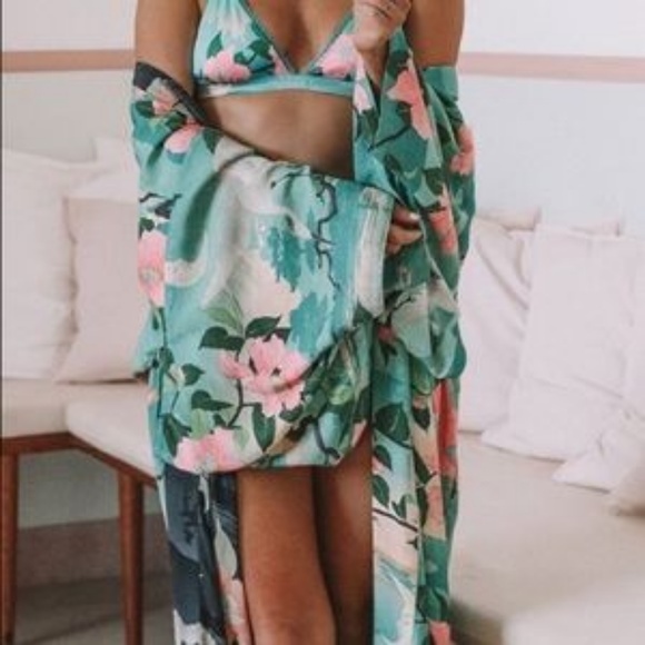 5⭐️ FAV BESTSELLER NIGHTINGALE ROBE KIMONO DUSTER ROBE - Picture 2 of 7